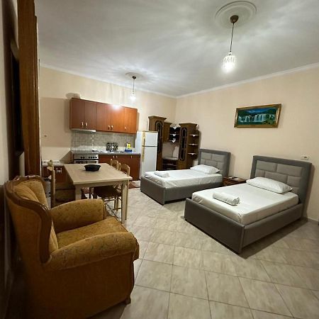 Mandi'S Apartment Εξαμίλιο Εξωτερικό φωτογραφία